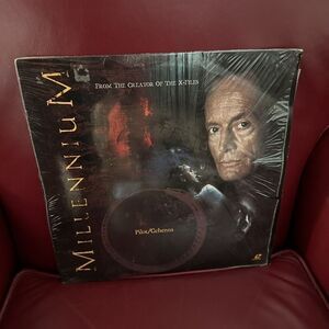 LaserDisc MILLENIUM V1 Pilot GEHENNA  Lance Henriksen RARE Fox 1997